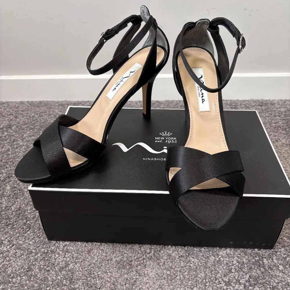 Nina Venus Women's 8 Black Satin Ankle Strap Heels / Heeled Shoes NIB - Picture 6 of 12